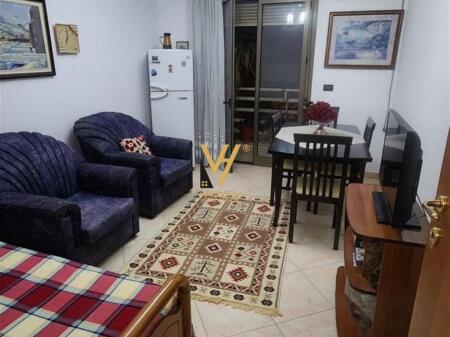 JEPET APARTAMENT 2+1+BLK ME QERA NE QENDER 80.000 LEKE