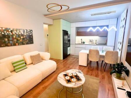 🏡 Bllok – Affittasi Appartamento 1+1 + Balcone
