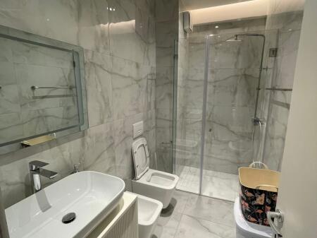 Apartament per qera 2+1+2+parkim Liqeni i Thate