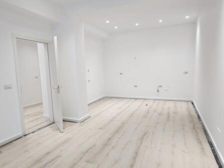 Office space 2+1 for rent on Dibres Street