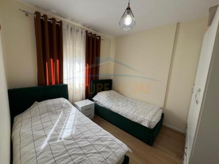 In vendita, Appartamento 2+1, Yzberisht, Tirana.