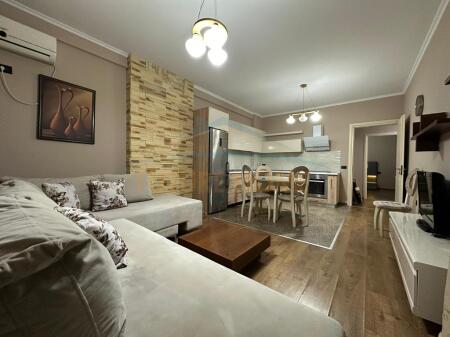 Shitet , Apartament 2+1, Unaza e Re , Astir