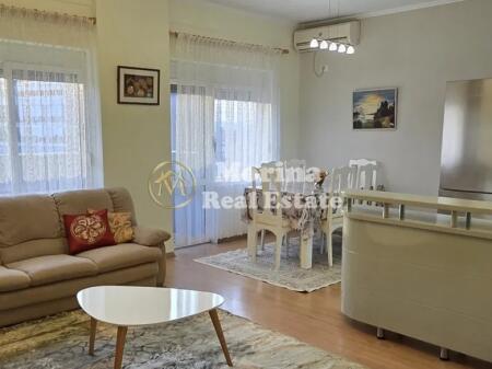 Affitto, Appartamento 2+1, a Pazari i Ri, 750 Euro/Mese