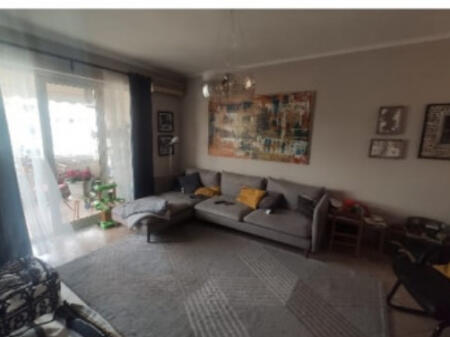 Jepet apartament 1+1 me qera tek rruga frosina plaku