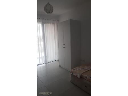 JAPIM ME QIRA APARTAMENT 2+1+2+ POST PARKIMI, TEK ASL (SPITALET)
