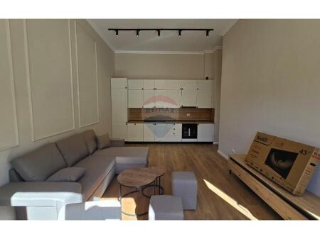 Apartament - Për Qira - Liqeni I Thatë