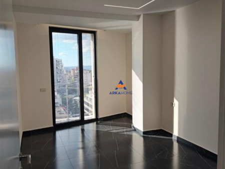 UFFICIO IN AFFITTO 75M2 "AL GOLDEN TOWER RESIDENCE, MINE PEZA" 550 EURO