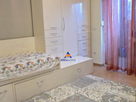 AFFITTASI APPARTAMENTO 2+1+2 BALCONI "PIAZZA AVNI RUSTEMI, PAZARI I RI" 750 EURO