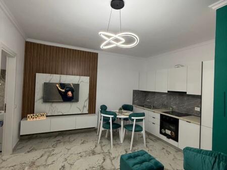 Shitet apartament 1+1 Veranda+Depo. Shkembi Kavajes