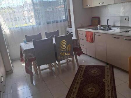 Shitet Garsionere, Porcelan, 50,000 Euro