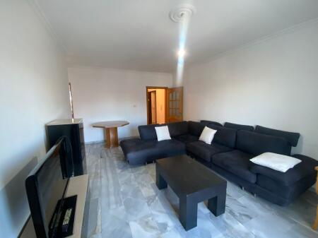 Jepet apartament 2+1 me qira ne Laprake.