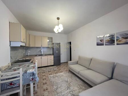 JEPET ME QIRA APARTAMENT 2+1 PRANE DREJTORISE SE POLICISE, DURRES !