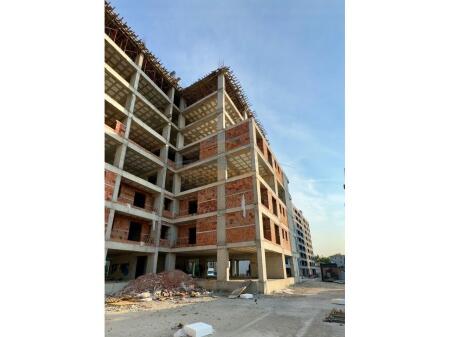Shitet, Apartament 3+1, Kompleksi Mëhillaj Kamëz