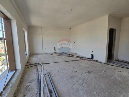 Apartament 2+1+2 ne shitje tek Bulevardi i Ri !