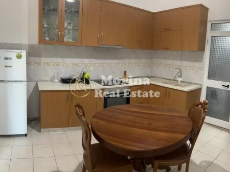 Qera, Hyrje Private 1+1, Pazari I Ri, 450 Euro/Muaj