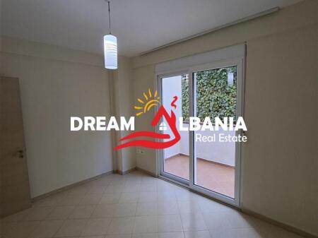 Shitet Apartament Duplex 3+1+2, Residenca Kodra e Diellit ( ID 4131471)