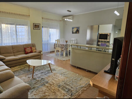 Jepet apartament 2+1+2 tek pazari ri , sheshi avni rustemi