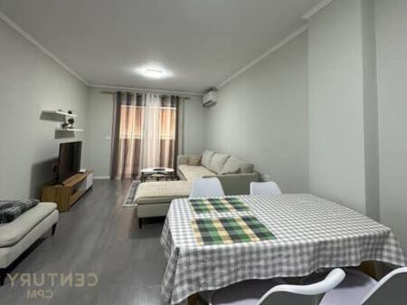 We rent out 1+1 apartment at 5 Maji