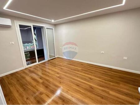 SHITET APARTAMENT 2+1 NË ZONËN E BLLOKUT