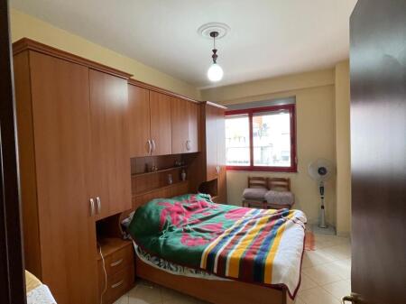 🏡 Appartamento 2+1 in Affitto ai Palazzi Gialli, Tirana