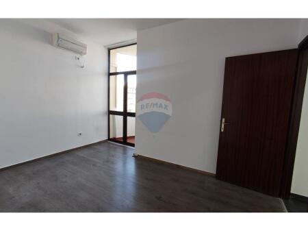 OFFICE FOR RENT IN BLLOK