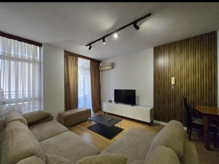 Jepet apartamenti 2+1 te Komuna Parisit , Rruga Medar Shtylla