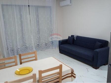 Apartament me qira 1+1 te Rruga e Durresit !