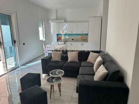 Apartament 2+1 i Mobiluar në Shkëmbin e Kavajës, 104 m² – 105,000 € !!