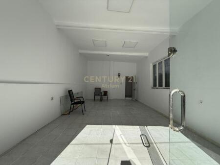 COMMERCIAL SPACE FOR RENT NEAR POLICE STATION NO. 1!