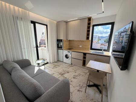 Shitet Apartament 1+1 Rruga E Durresit