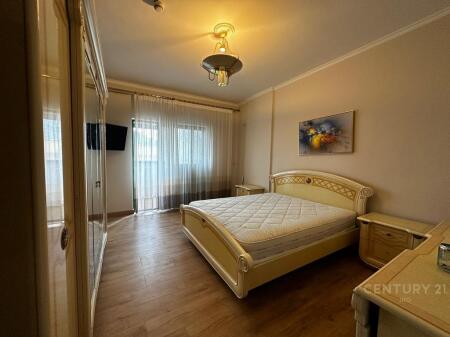 Locale in affitto per uffici in via Mine Peza 1.500 € /Mese