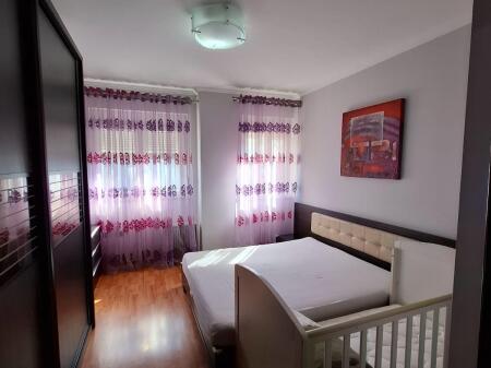 1+1,furnished at the juridical in the block,850 euros with parking