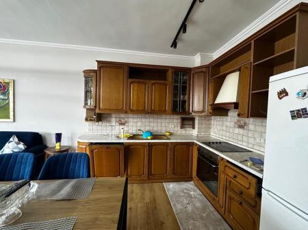 Appartamento 2+1+2 Bagni in affitto a Shallvaret! 900 € /Mese
