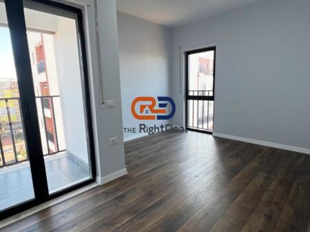 Dopo Villa Gold, Affittiamo Per Ufficio Super Appartamento 3+1+2 Con Vista Spettacolare!!!
