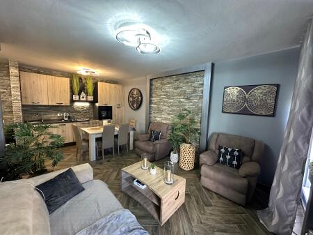 Apartament me qera 2+1 Tek 21 dhjetori,kompleksi Kontakt 