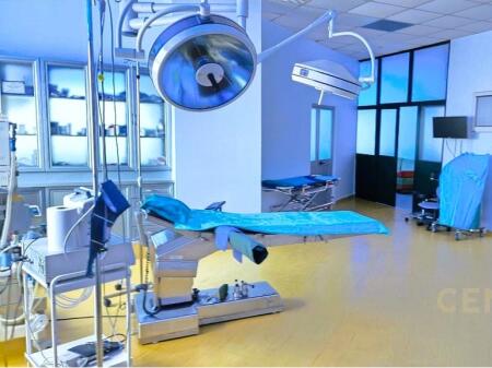 SI AFFITTA EDIFICIO (CLINICA) SUL LATO DELLA STRADA VICINO ALL'OSPEDALE MILITARE!