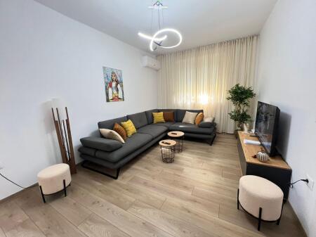 Appartamento In Affitto 2+1 In Centro (ID B221356) Tirana