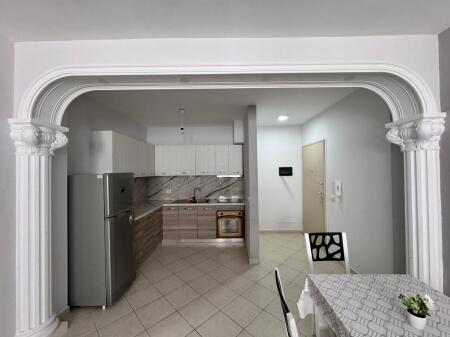 APARTAMENT 2+1 VIJA DYTE SHKEMB KAVAJE PAMJE ANESORE DETI