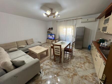 SHITET APARTAMENT 2+1+2 NE KAMEZ ME HIPOTEK