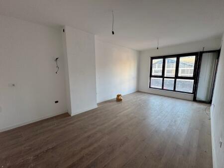 Apartment 2+1+2 for sale in Komuna e Parisit