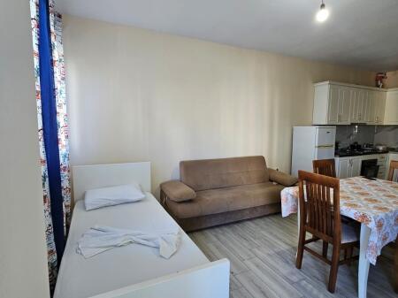 Jepet me qira apartament 1+1 rrote kuqe