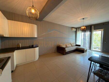 Shitet, Apartament 1+1, Liqeni i Thate.