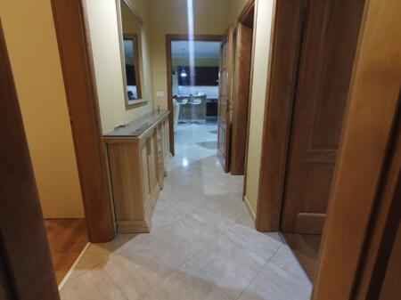 Apartament me Qera 3+2+1