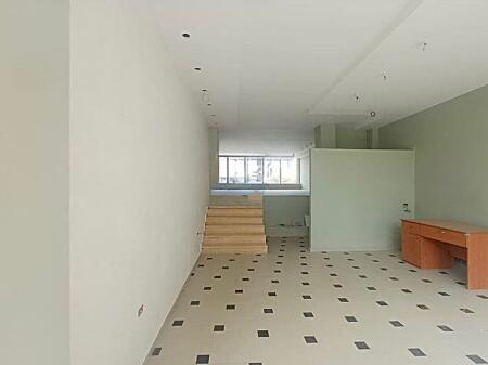 Locale commerciale in vendita ad Astir !