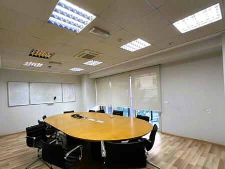 Ufficio In Affitto Presso Ambasciatore 3, Stadio Air Albania