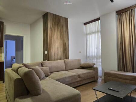 Appartamento in affitto 2+1+2 presso Komuna E Parisit (ID B2201525) Tirana