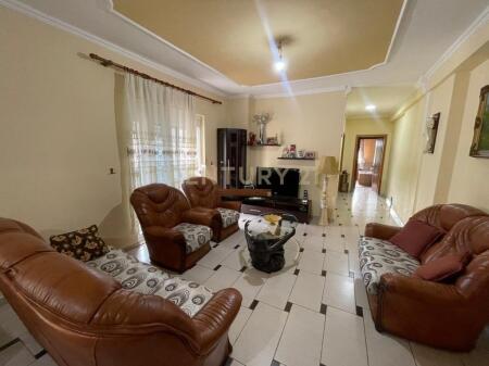 JAPIM ME QIRA APARTAMENT 1+1, NE ALI DEM