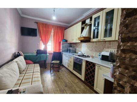 Apartament 2+1 me qera tek Zogu i Zi!