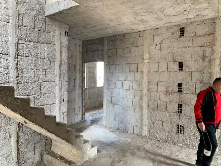Shitet shtepi private ne Institut, Tirane/180.000 €
