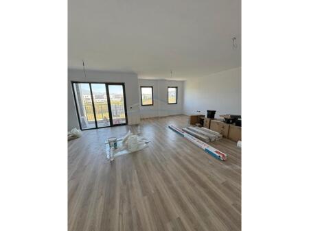 SHITET APARTAMENT 2+1+2 LIQENI I THATE, PRANE RADISSON ,  